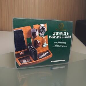 Woodbury Desk Valet Charging Station and Organizer in 1 NEW in box
